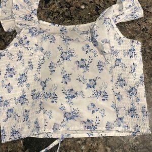 Whit and blue flowered shirt